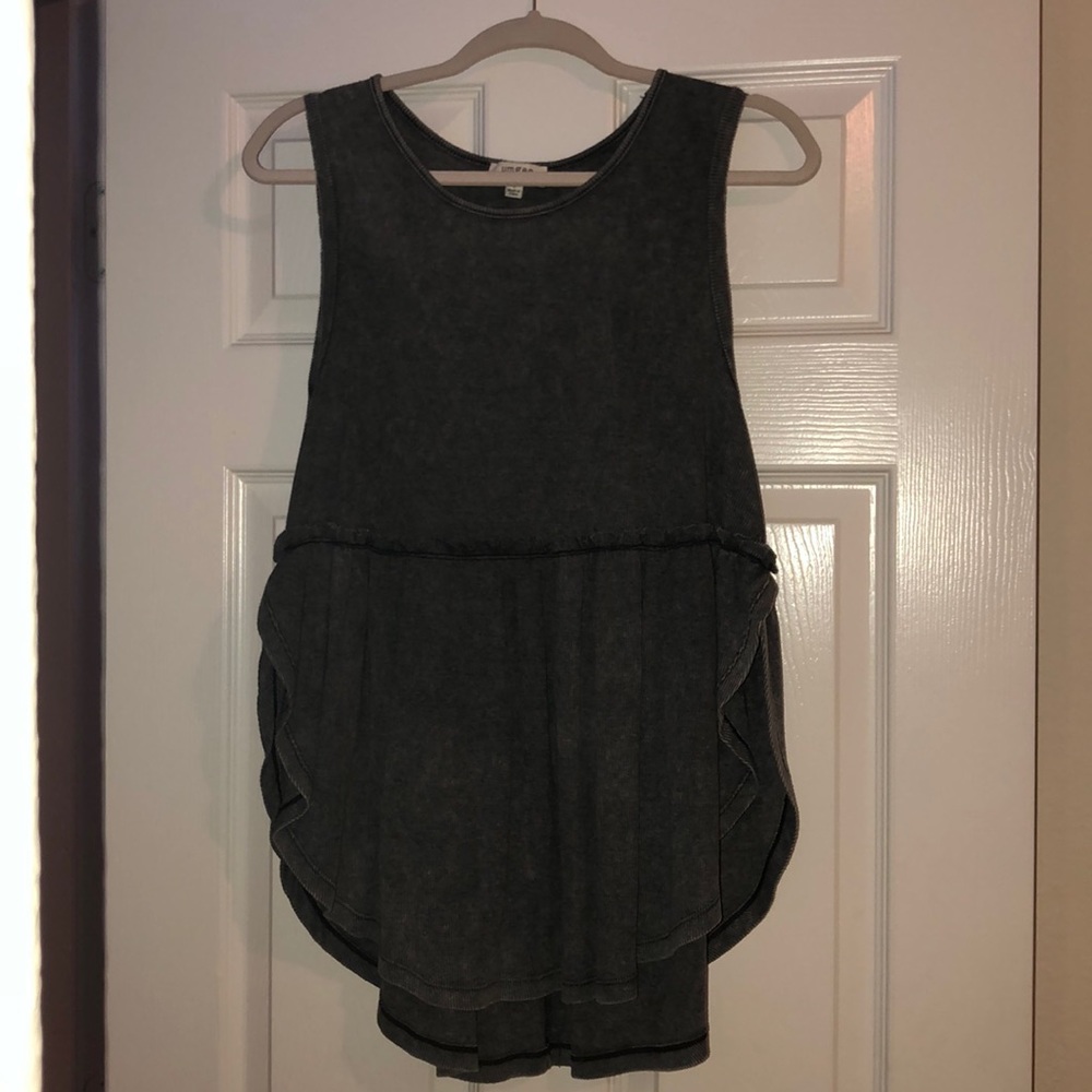 Grey tank top
